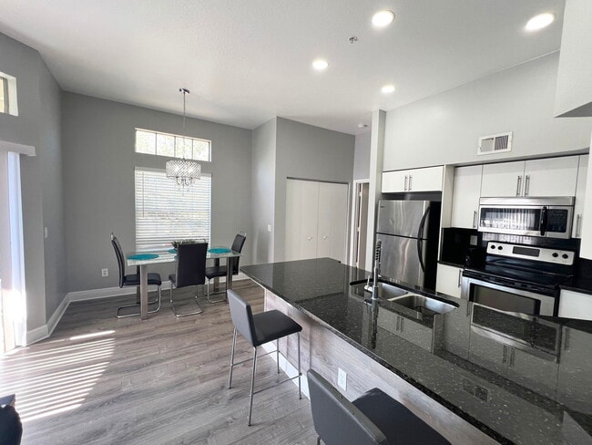 Photo - 7220 Westpointe Blvd