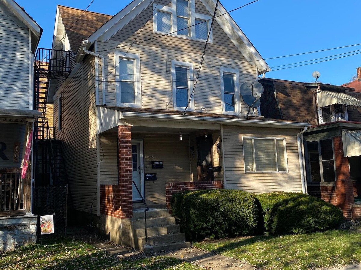 Photo - 442 Eleanor St