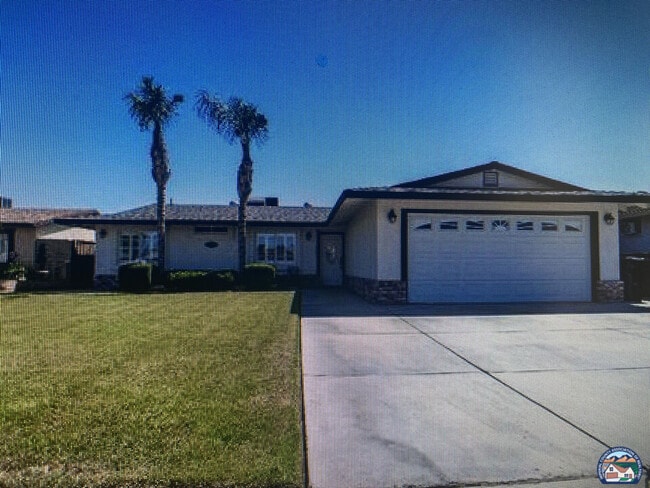 Building Photo - 1757 Ocotillo Dr