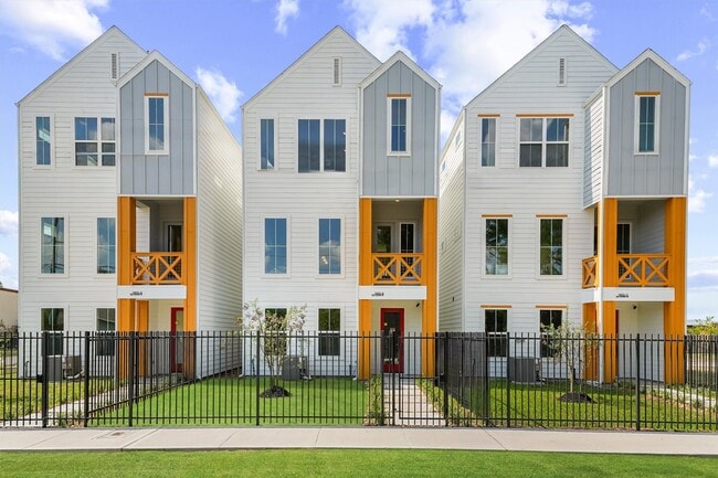 Photo - 3903 F Pinemont Dr