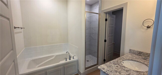 Photo - 941 Petit Jean St