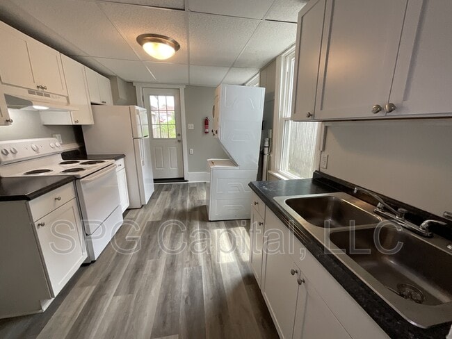 Photo - 215 Fulton St