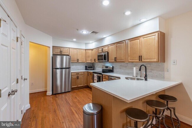 Photo - 209 N 3rd St Unidad 3B