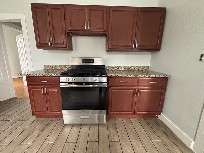 Photo - 65 Sargeant St Unit 1st floor