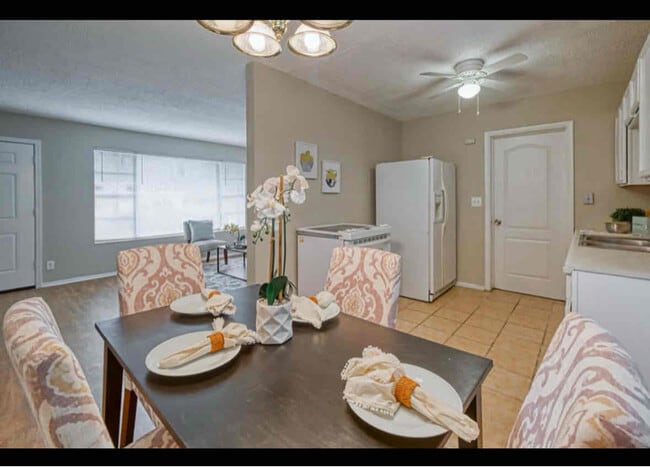 Photo - 2220 Eudine Dr W