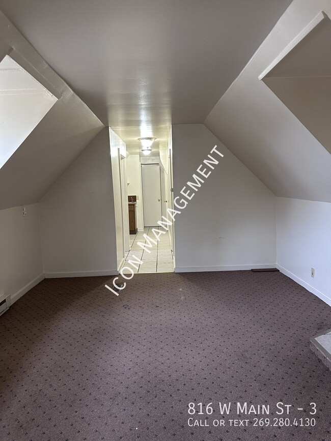 816 W Main St Unit 3