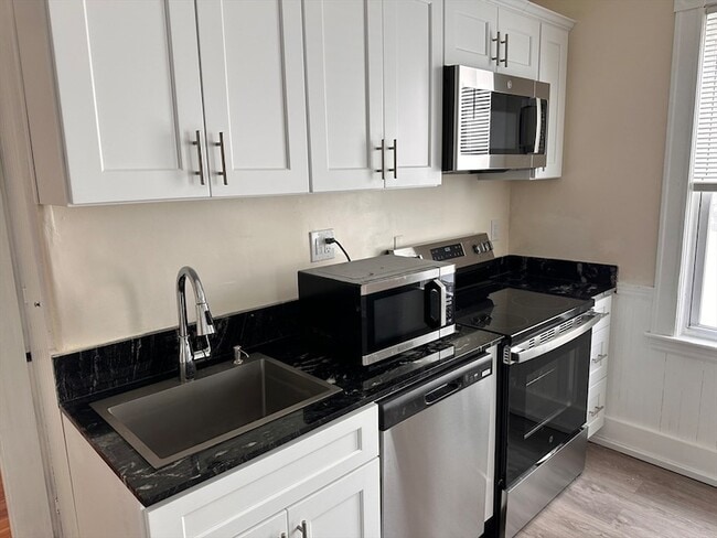 Building Photo - 57 Dimick St Unit 3 Rental