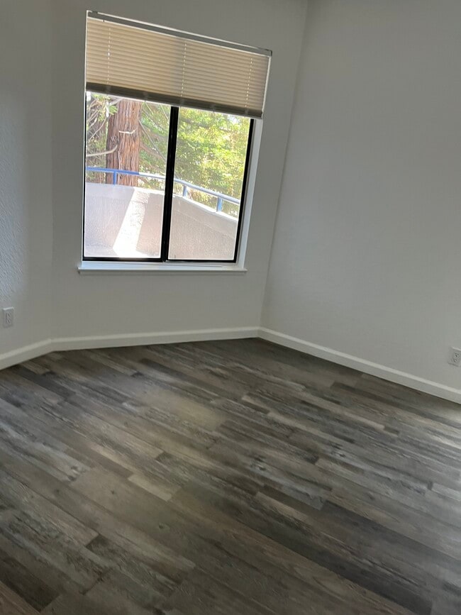 Photo - 1032 Pacific Ave Unit Rose Garden Gem