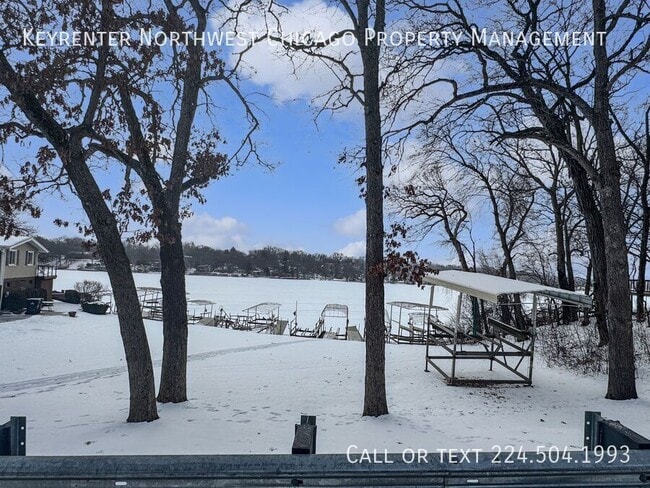 Photo - 5411 W Lake Shore Dr