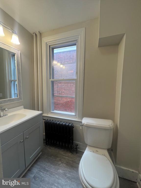 Photo - 126 W Jackson St