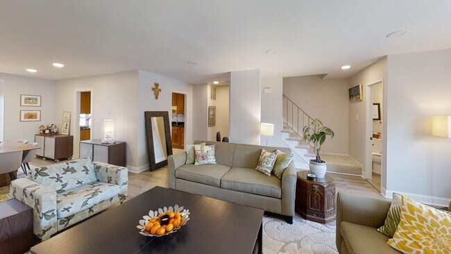 Photo - 1924 N Woodley St