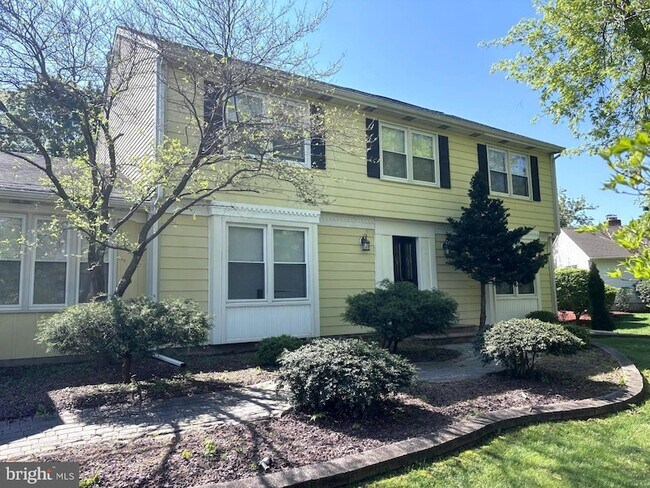 Photo - 27 Cartwright Dr