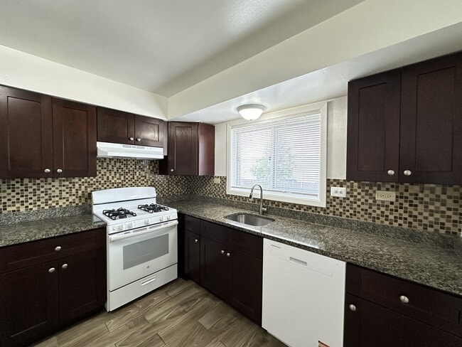 Photo - 1306 Carol St Unit B3