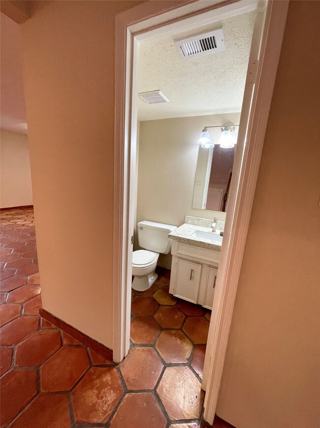 Photo - 11632 S Kirkwood Rd