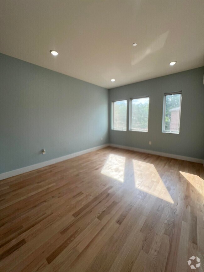 Building Photo - 52 Cambridge Ave Unit 1 Rental