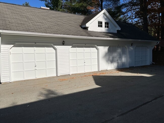 Photo - 15 Windsor Ct