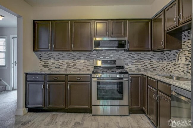 Photo - 40 Staghorn Dr