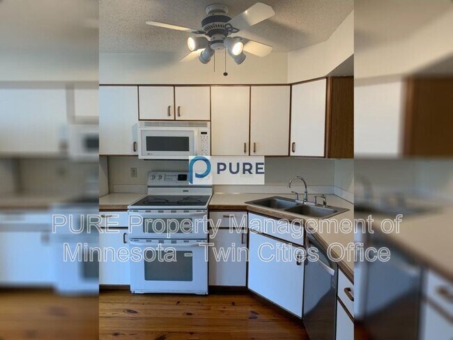 Photo - 340 3rd Ave NE