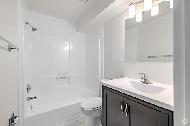 2BR, 2BA - 1,138SF - Second Bathroom