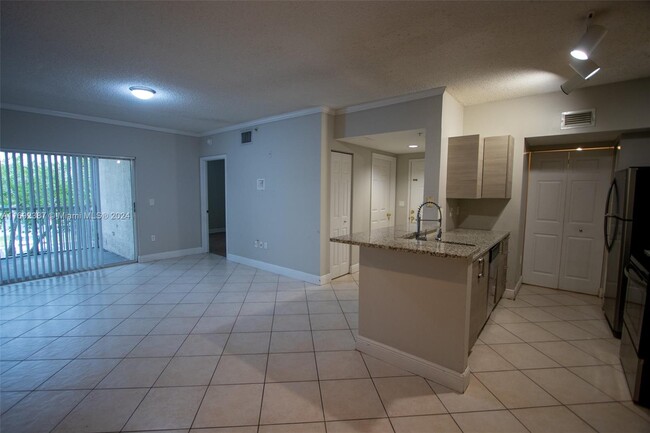 Photo - 11745 W Atlantic Blvd Condominio Unidad 1722