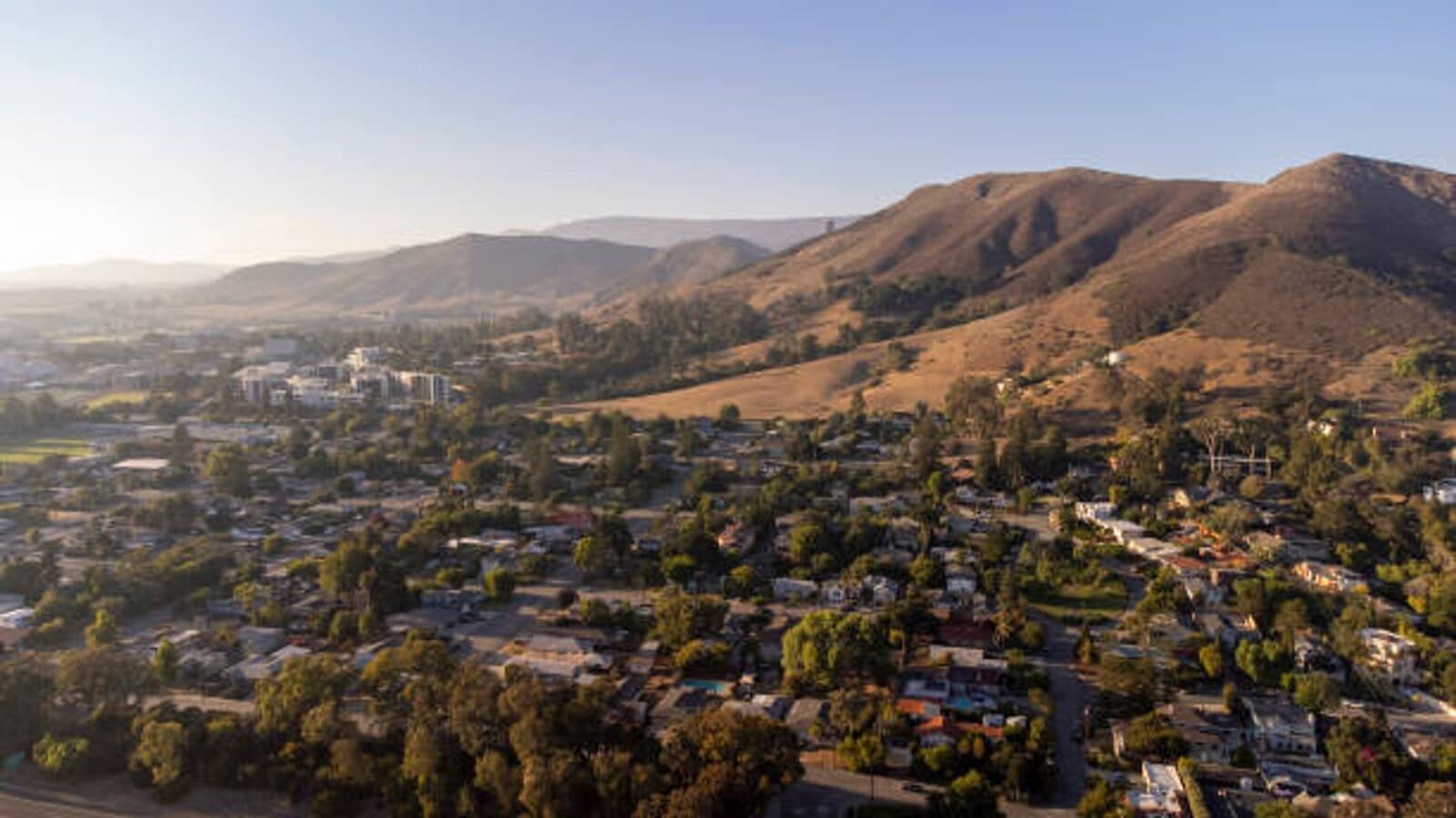 7 Bedroom 4 bath home close to POLY off of Grand Avenue Entrance!!!! - 7 Bedroom 4 bath home close to POLY off of Grand Avenue Entrance!!!!