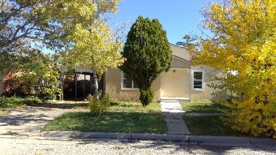 Building Photo - 609 S Main Ave