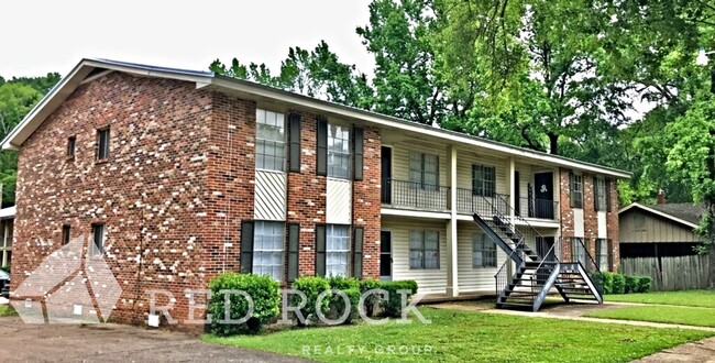 Photo - Chanticleer Apartments