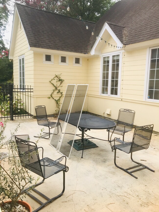 Photo - 2528 Myrtle Ave