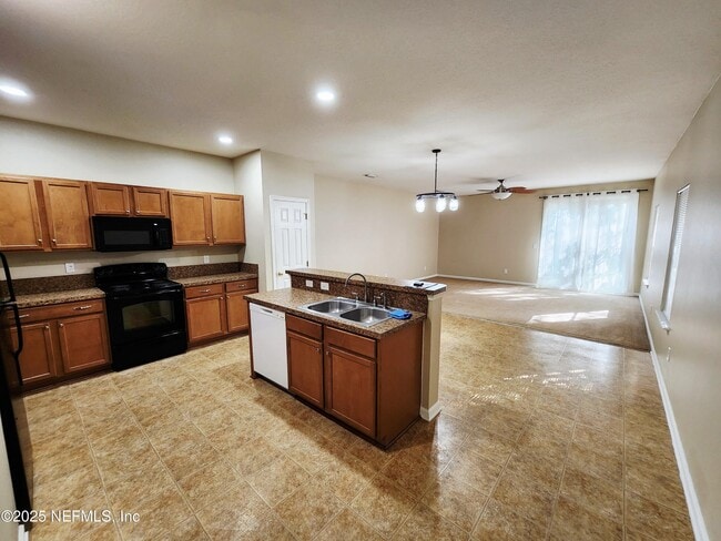 Photo - 6844 Misty View Dr