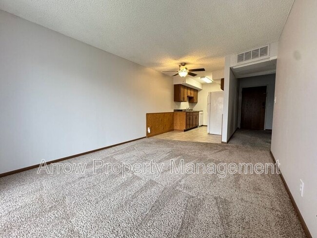 Photo - 3405 Holdrege St Unit 304