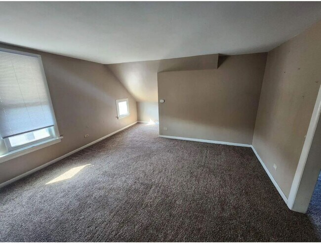 Photo - 401 E Hines St