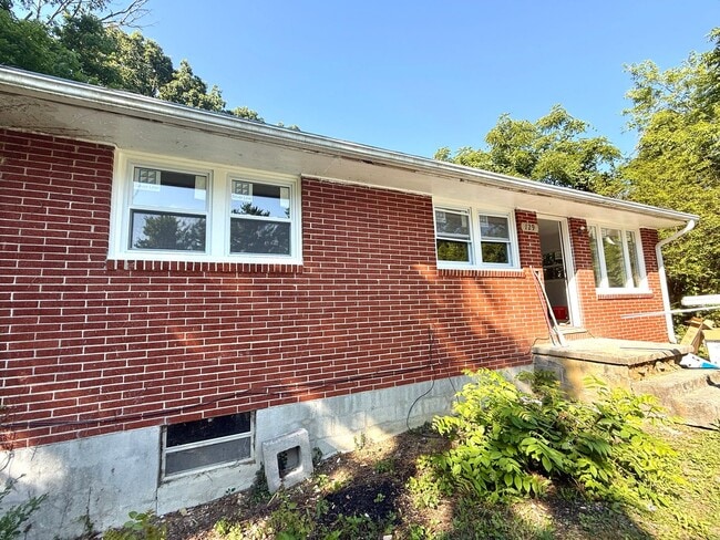 Photo - Beautifully renovated 3-bedroom, 1-bathroo...