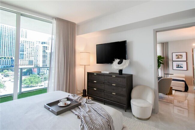 Photo - 1010 SW 2nd Ave Unidad 804