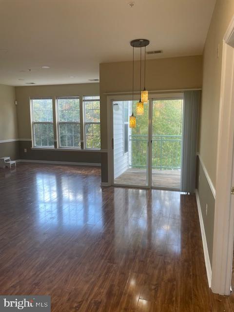 Building Photo - 15620 Everglade Ln Unit 302