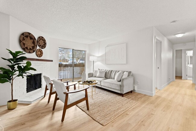 Photo - Cozy Modern 2-Bedroom Condo with Private B...