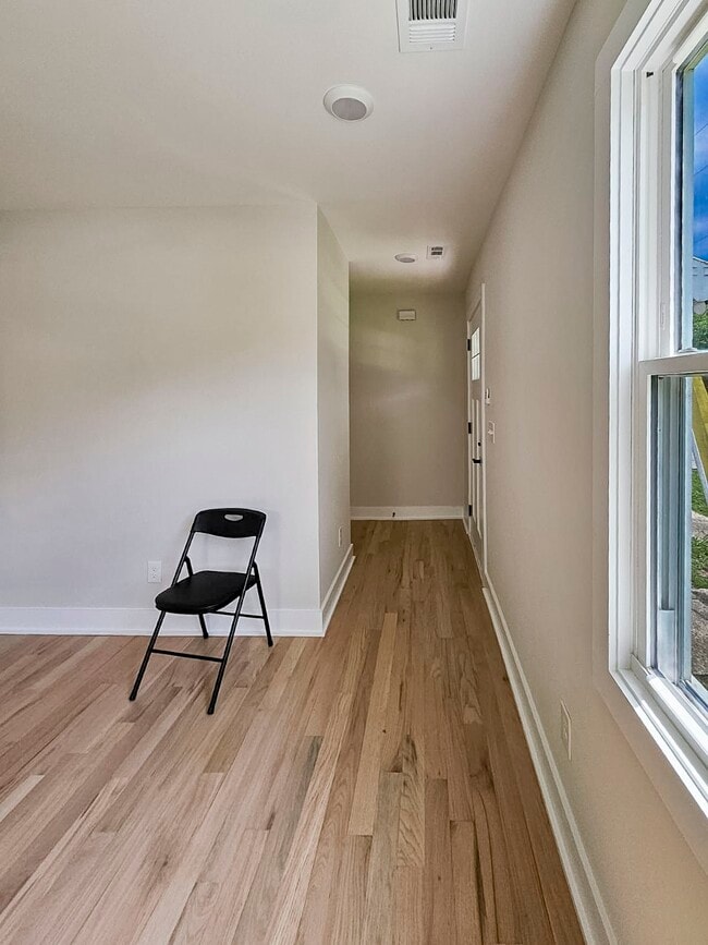 Photo - 2818 Vaulx Ln