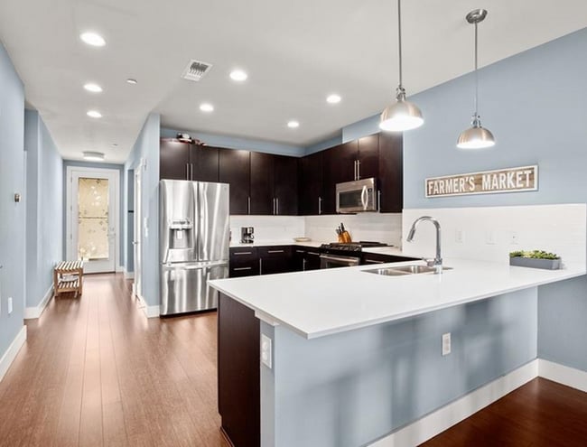 Building Photo - 2800 Treble-5ID104.1 Unit 5ID104.1