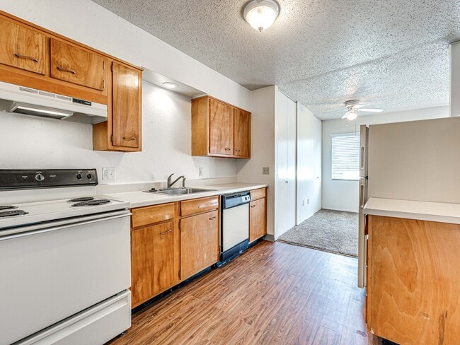 Classic one bedroom kitchen