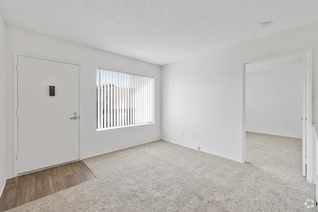 1 habitación, 1 baño, 500 pies cuadrados, sala de estar