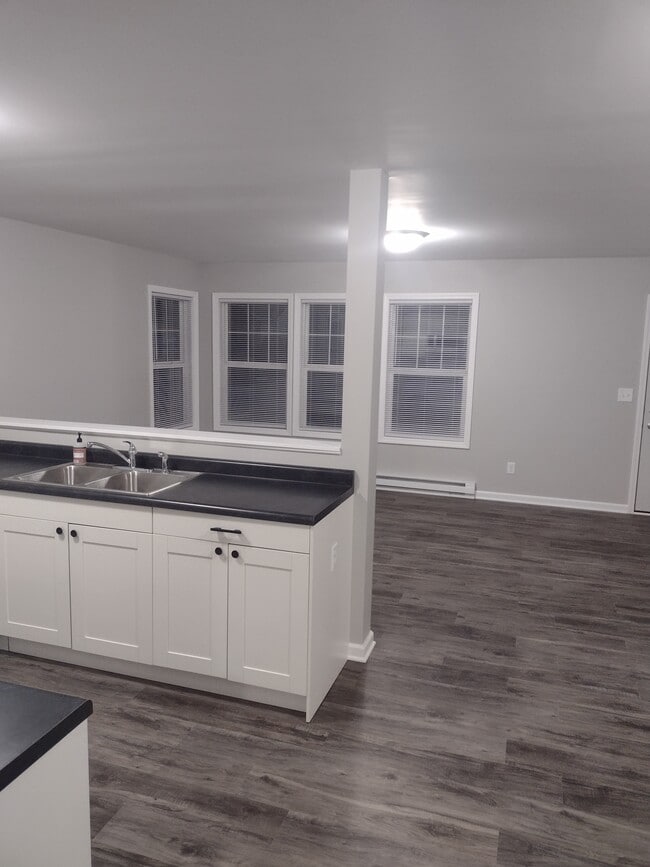 Photo - 1036 W Bergera Rd