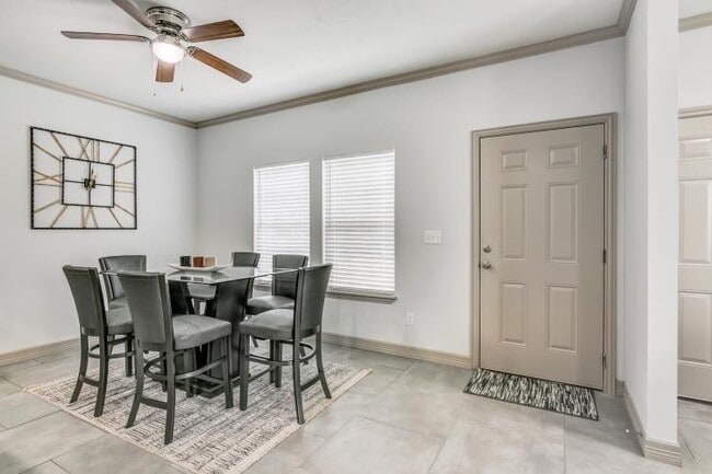 Photo - 2923 Pecos St