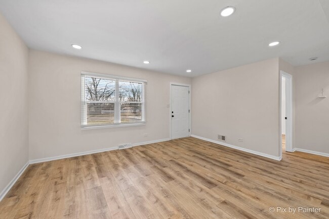 Photo - 1019 Maple St