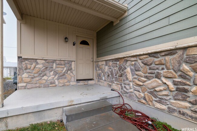 Photo - Spacious Vernal Townhome