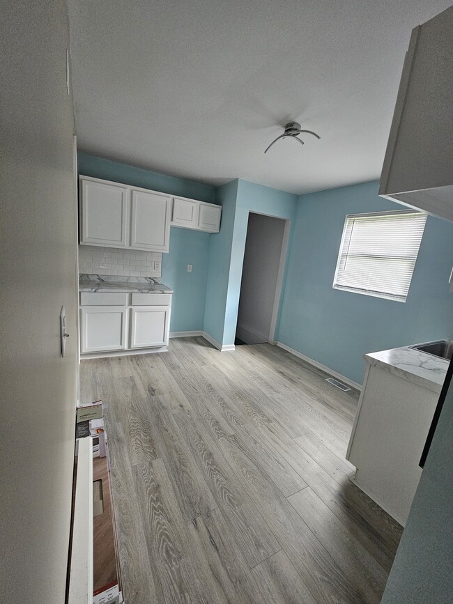 Photo - 2645 Lincoln St