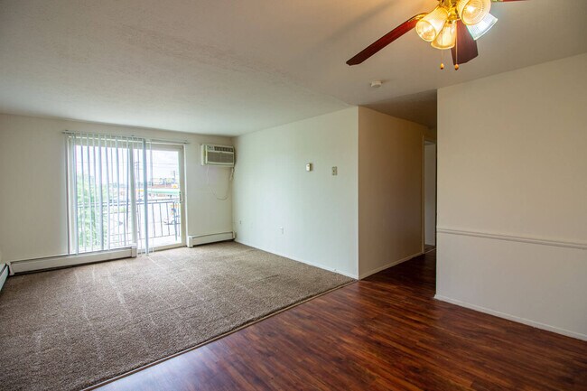 Photo - Canterbury Court Apartments