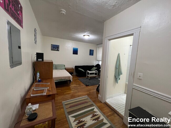 Photo - 386 Riverway Condo Unit 3