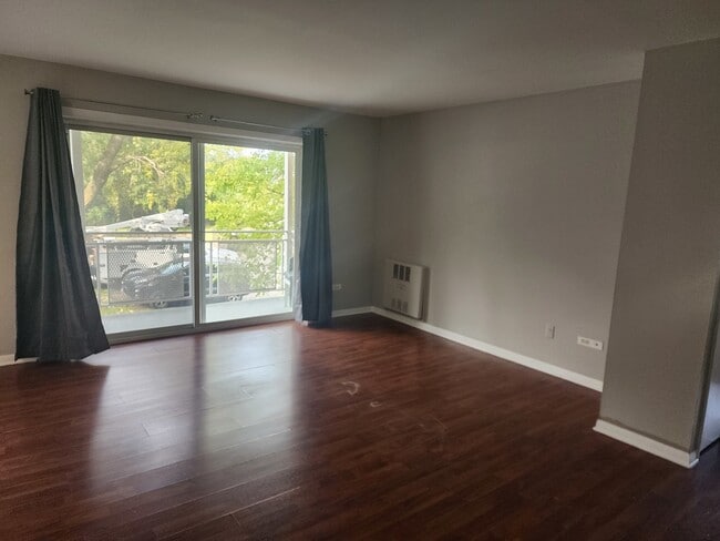 Photo - 8018 S Hoyne Ave