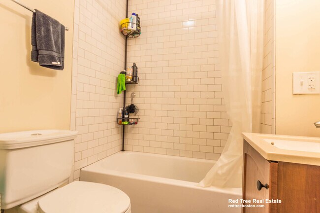 Photo - 18 Cobden St Unit 18 Cobden St