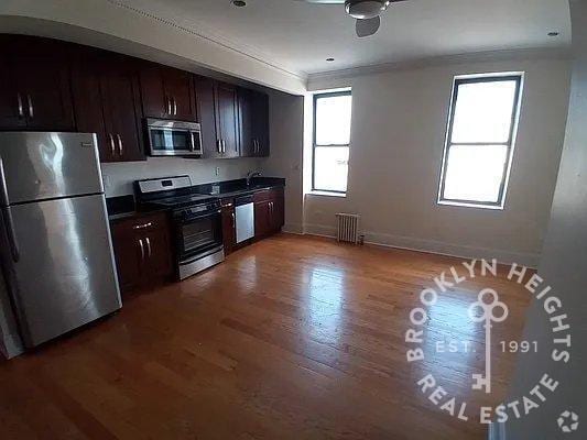 Building Photo - Renovated 3 Bedroom in Bushwick - Must see Rental