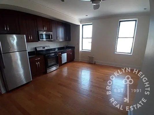 Renovated 3 Bedroom in Bushwick - Must see - Renovated 3 Bedroom in Bushwick - Must see Casa Adosada